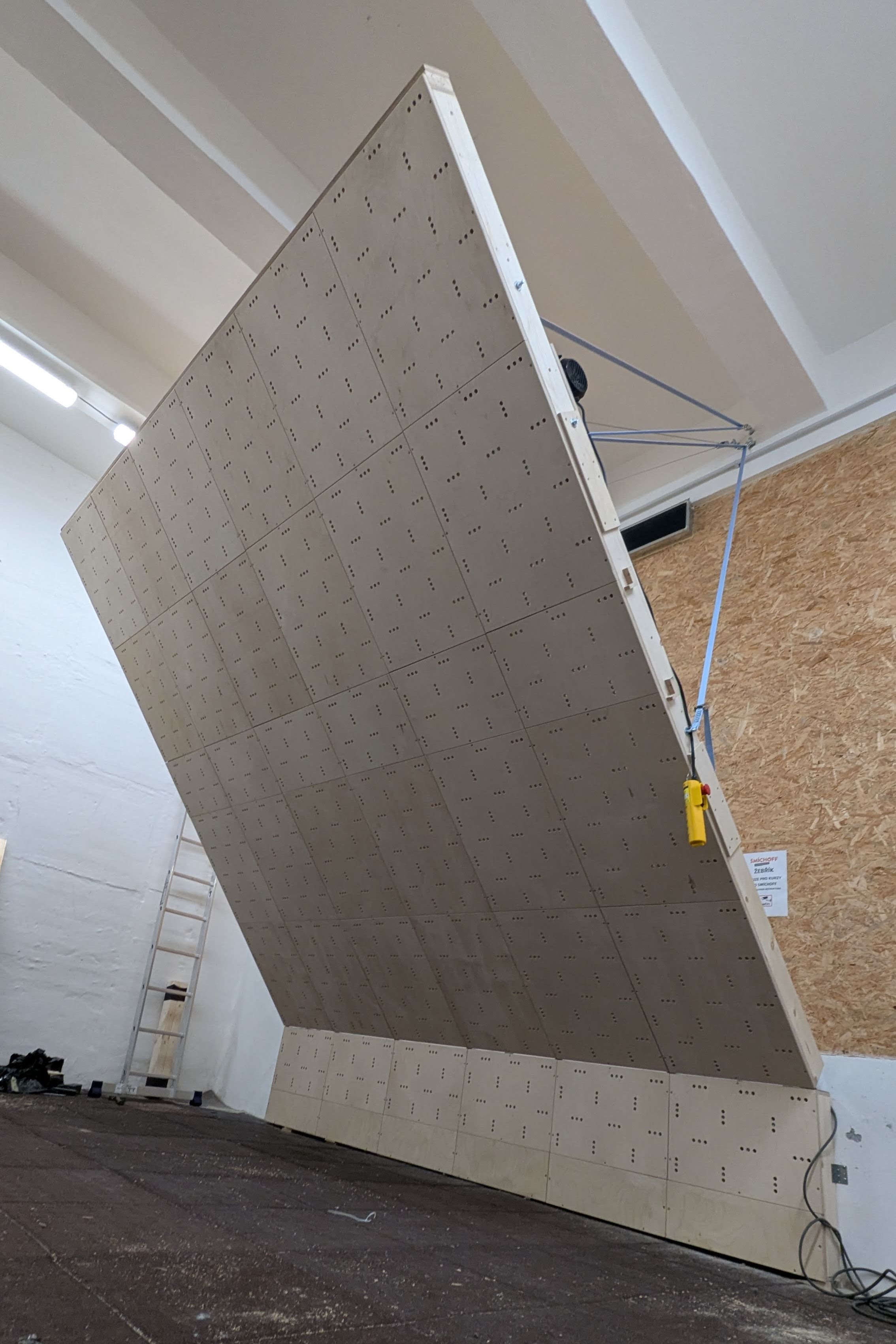 Lama Home Wall 12×12 wall-mounted